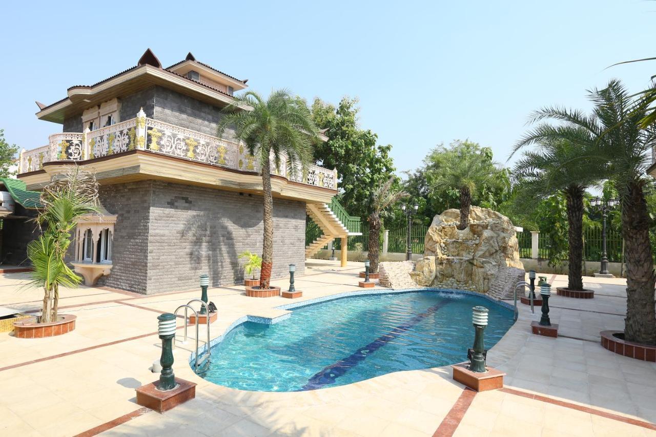 Mann The Palm Retreat Hotel Lakhnau Kültér fotó