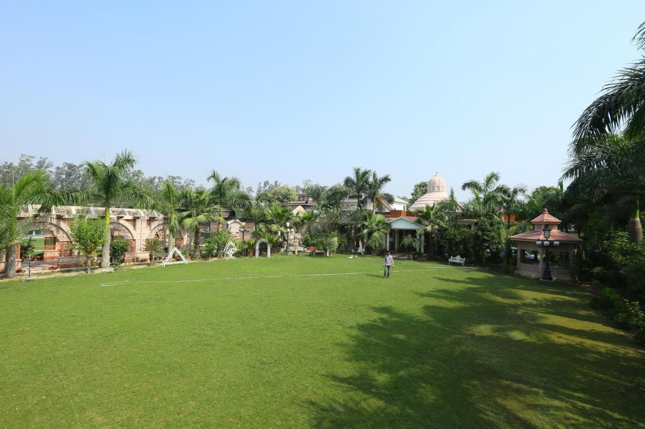 Mann The Palm Retreat Hotel Lakhnau Kültér fotó
