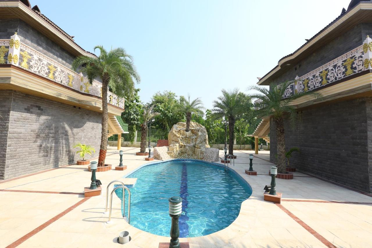 Mann The Palm Retreat Hotel Lakhnau Kültér fotó